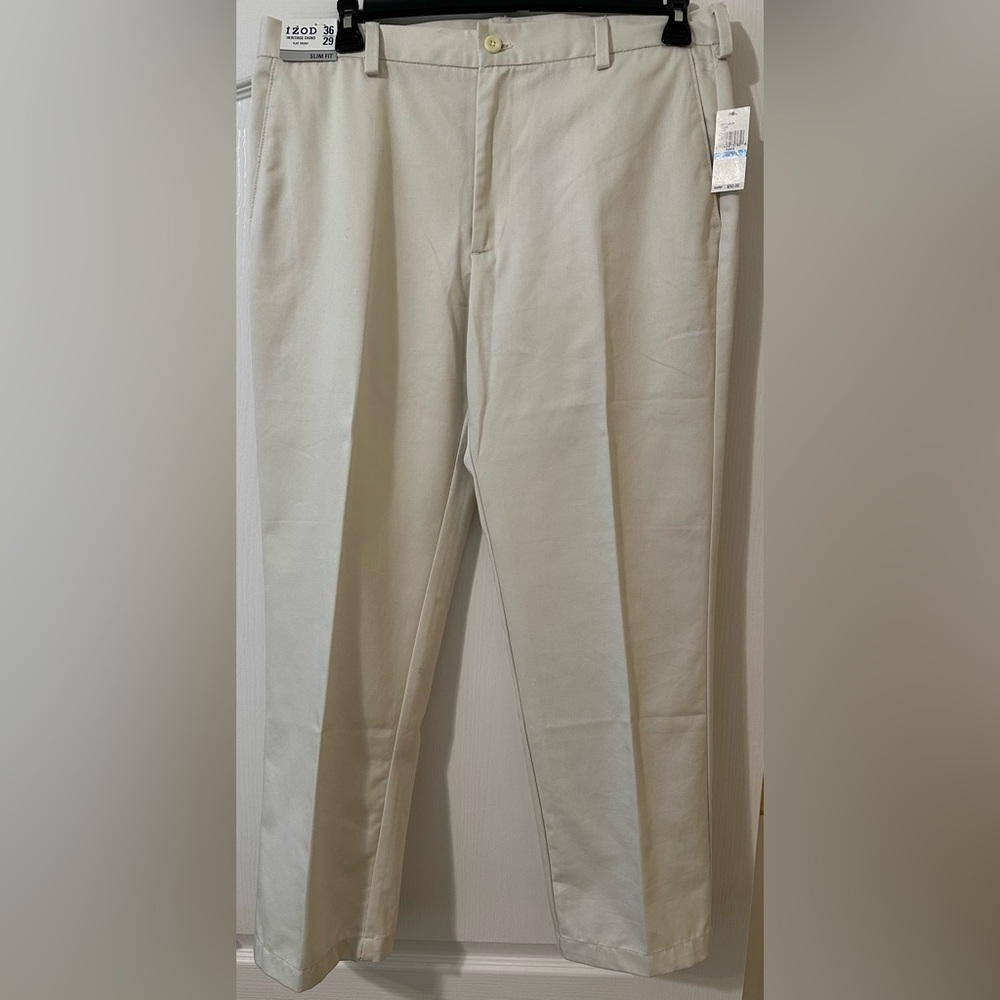 **NWT** IZOD American Chino Slim Fit 36x29 / Wrinkle Free / Flat Front